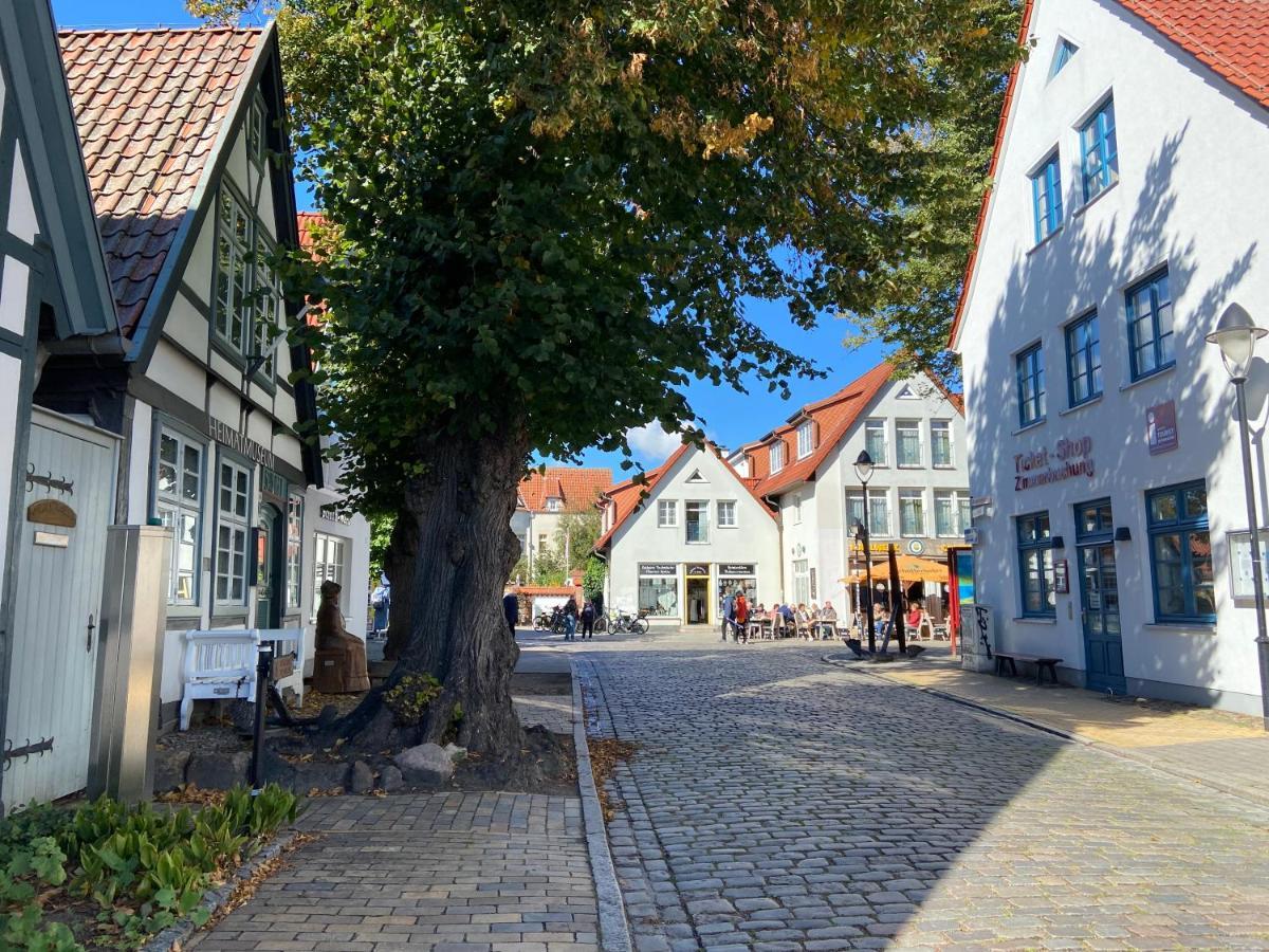 Birnbom Warnemünde Gasthof *